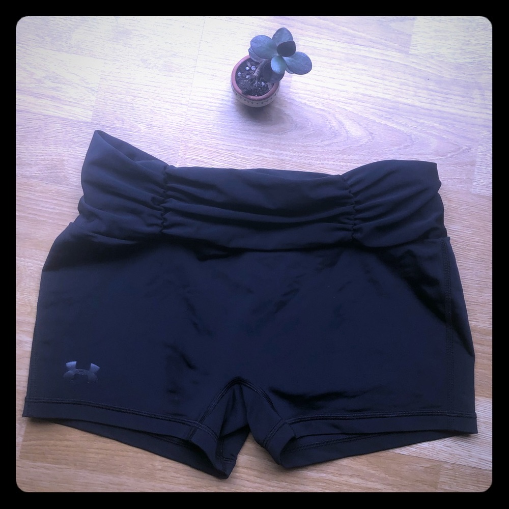 Under Armour shorts sz L